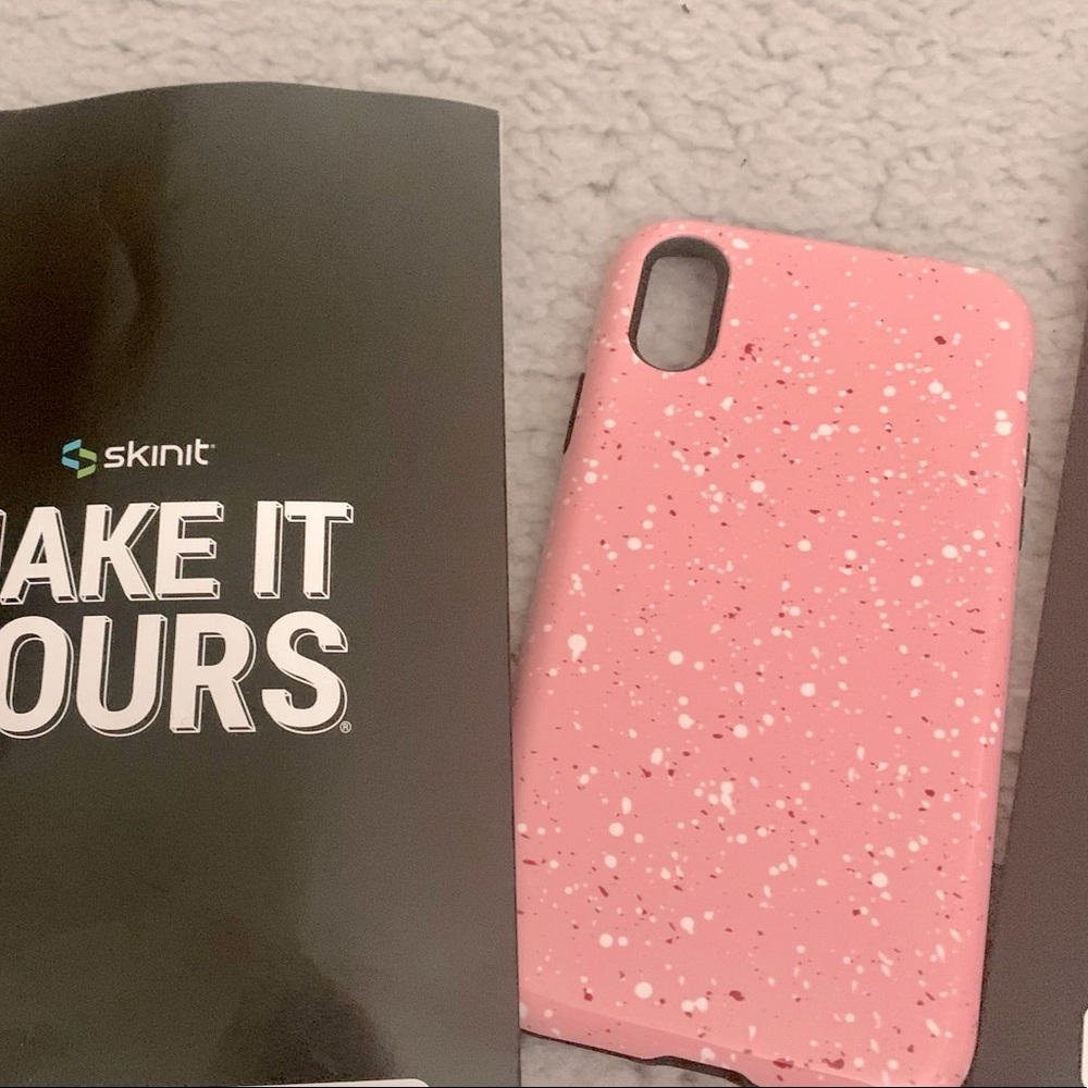 SKINIT NEW iPhone XR hardcase